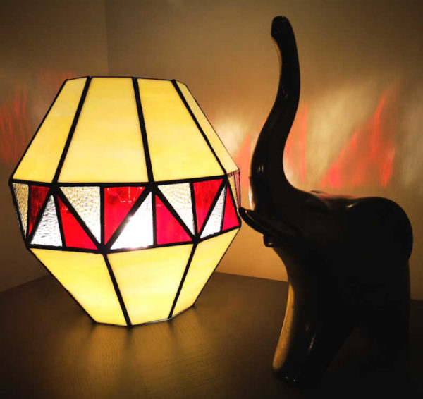 Lampe en vitrail Tiffany de Style montgolfière - Sud Vitrail Mosaïque