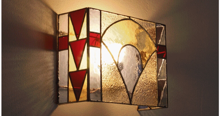 Applique lumineuse Art Déco en vitrail tiffany - Sud Vitrail Mosaïque