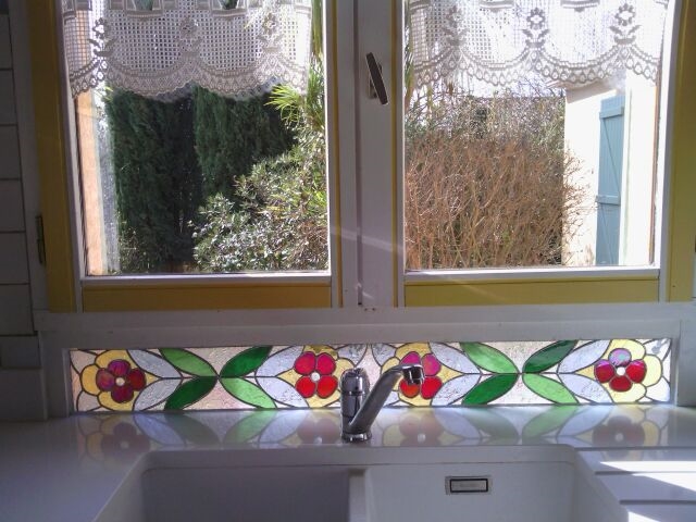Imposte floral en Vitrail Tiffany - Atelier Sud Vitrail Mosaïque