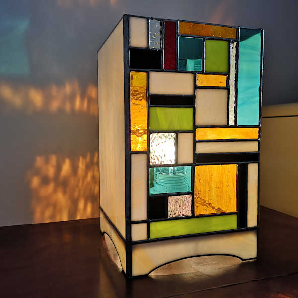 Lampe de table multicolore en Vitrail Tiffany - Sud Vitrail Mosaique