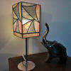 Lampe vitrail sur pied Rose - Sud Vitrail Mosaiqu