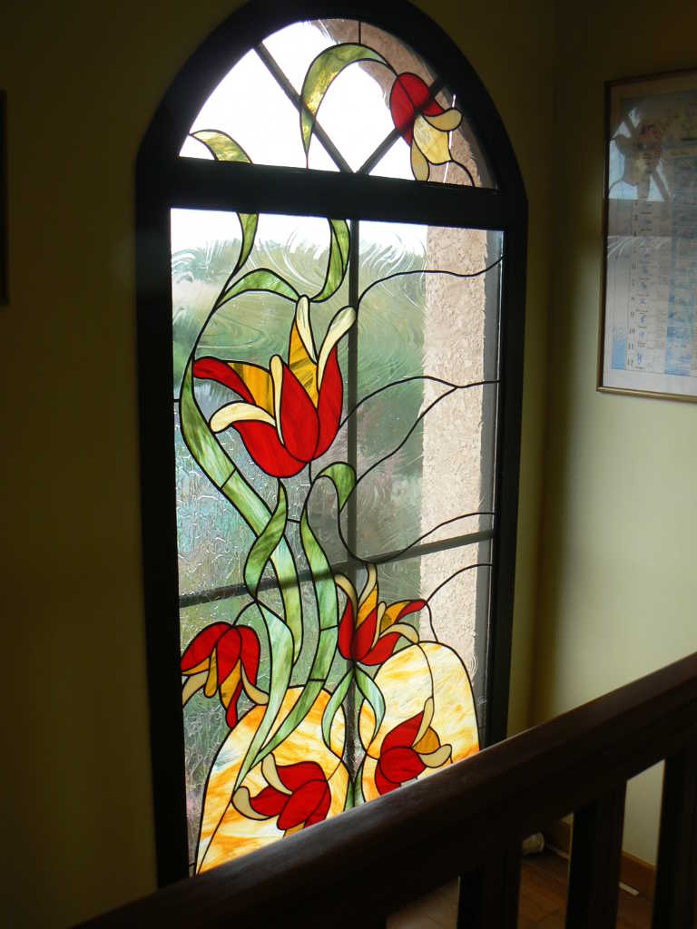 Vitrail tiffany floral par l'Atelier Sud Vitrail Mosaique