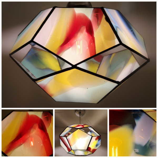 Suspension hexagonale en vitrail Tiffany  Multicolore
